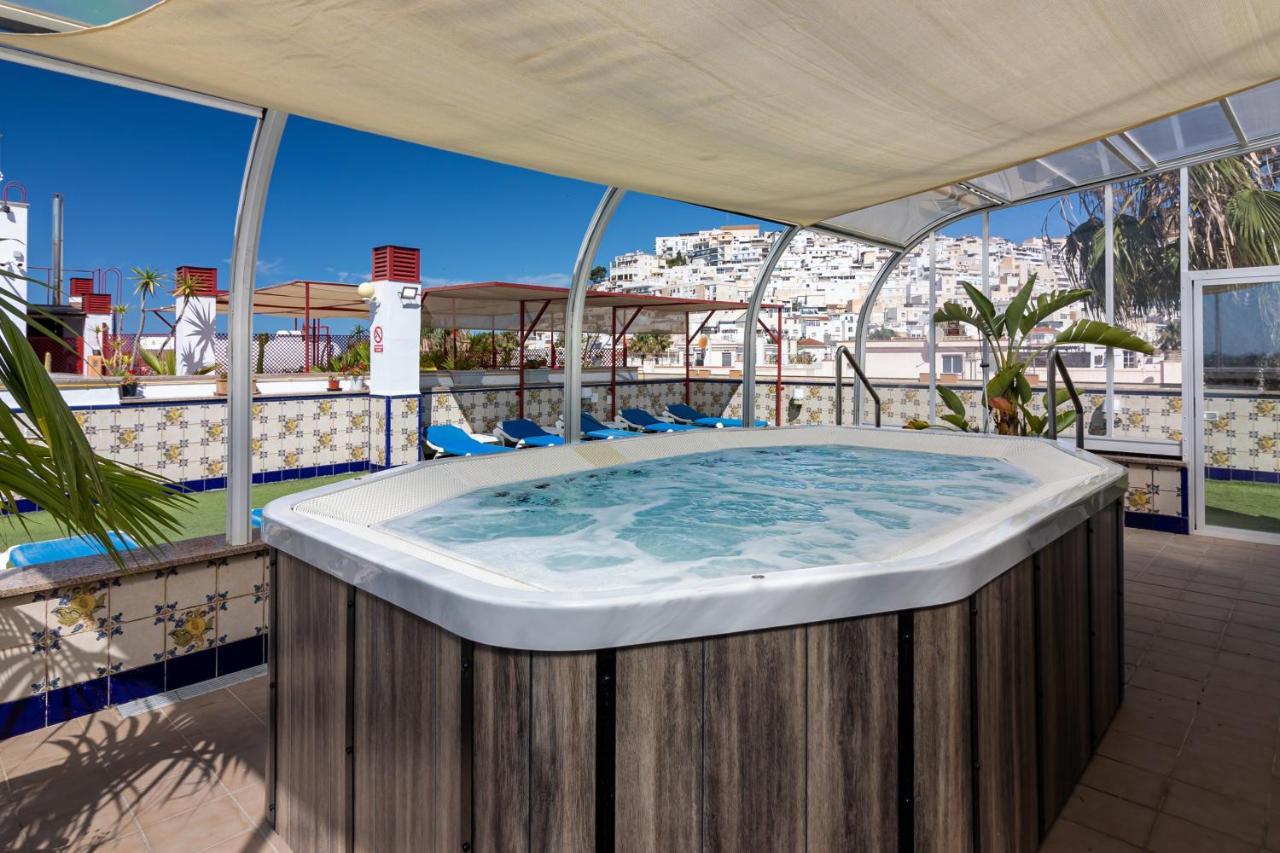 Apartamentos Avenida Tropical By Bossh! Apartments Salobreña Dış mekan fotoğraf
