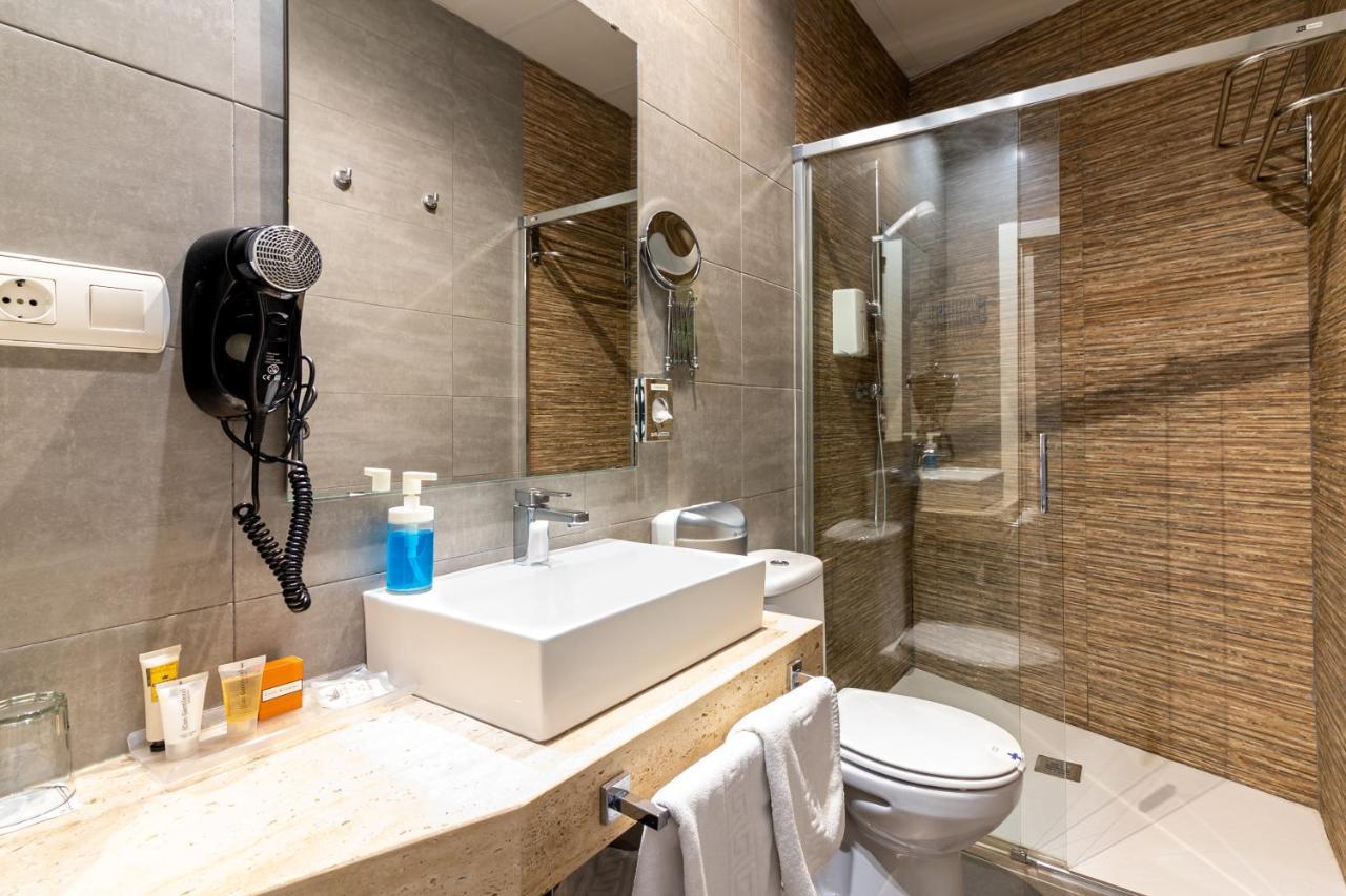 Apartamentos Avenida Tropical By Bossh! Apartments Salobreña Dış mekan fotoğraf